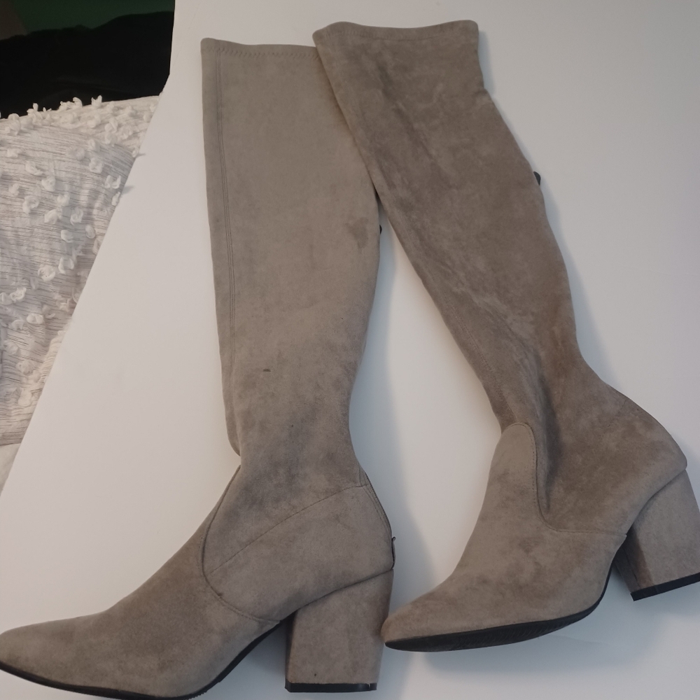 Amazon Faux Suede Gray Tall Boots Sz 10 41